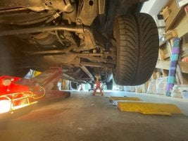 drivers side under carriage.jpg