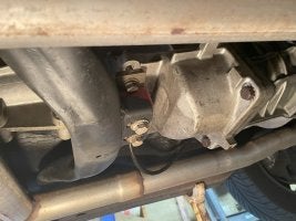 transmission mount.jpg